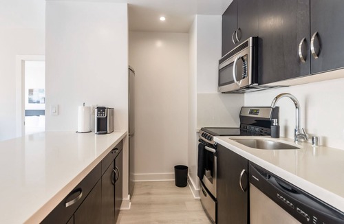 Nob Hill Apartment | Charming-1 Bedroom apartment in lovely SF with ensuite laundry