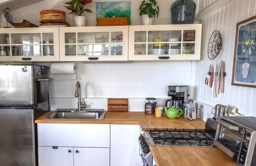 Stinson Beach Cottage | Charming 1-bedroom cottage in Stinson Beach - walk everywhere!