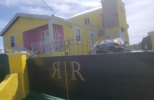 West Coast Apartment | Charming 1-bedroom apartment in Barbados close to U.S. Embassy and Airport