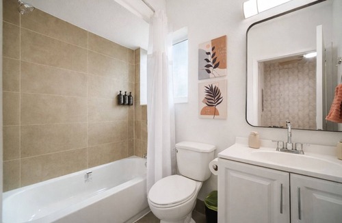 Sunrise Apartment | Charming 1-bedroom aFLL apartment near Sawgrass & Hard Rock with WiFi, AC.