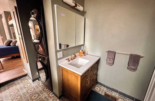 Licking Riverside Apartment | Charming 1-bedroom apartment in lovely Historic Covington with modern amenities