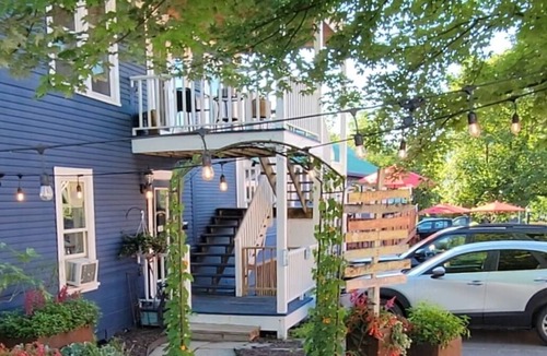 Waterbury Apartment | Charming 1 bedroom apartment in welcoming & walkable historic Waterbury Village