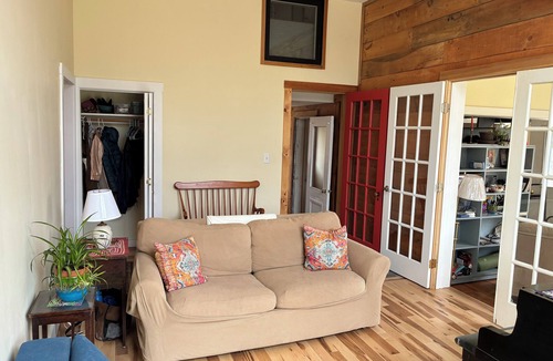 Worcester Apartment | Charming 1-bedroom apartment in Worcester, private swimming hole.