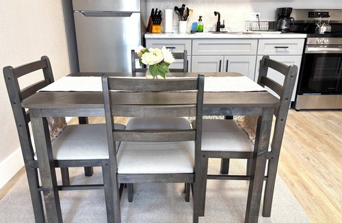 Columbus Apartment | Charming 1 bedroom apartment with AC, WiFi in quaint Columbus