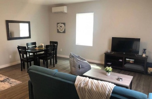 Longview Apartment | Charming 1-bedroom apartment with AC in Longview