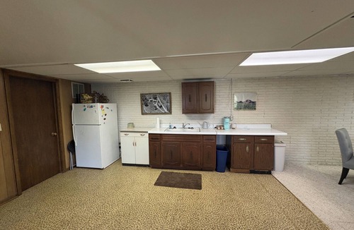 Dubuque Apartment | Charming 1-bedroom apartment Dubuque quiet neighborhood private outdoor space.