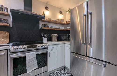 Mount Baker Apartment | Charming 1-bedroom apartment in Mount Baker Neighborhood near Lake Washington