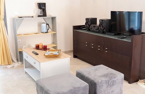 Kambos Apartment | Charming 1-bedroom apartment in delightful Chios and traditional Kampos area.