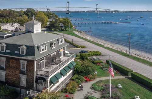 Jamestown Condo | Charming 1-bedroom at the Bay Voyage! Summer in style at this boutique resort.