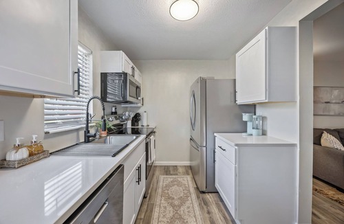 Melbourne Ski Chalet | Charming 1-bedroom chalet in Melbourne awaits you.