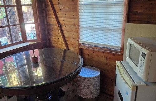 Danville Cottage | Charming 1-bedroom cottage with AC, WiFi in Danville, walkable to downtown.
