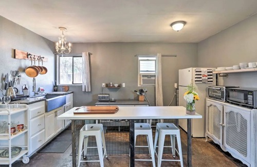 Bend Cottage | Charming 1-bedroom cottage in welcoming Bend with AC