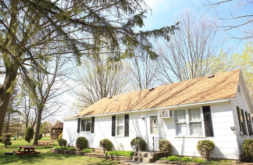 Fish Creek Cottage | Charming 1 bedroom duplex in Fish Creek - Perfect for a little hideaway