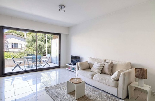 Prado - Republique Apartment | Charming 1 bedroom flat with balcony/pool - Cannes
