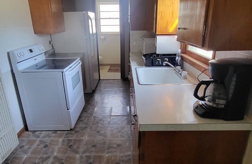 Lamont House | Charming 1-bedroom house with AC in pleasant Burlington