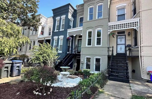 Kingman Park House | Charming 1-bedroom house with WiFi, AC in enchanting Washington