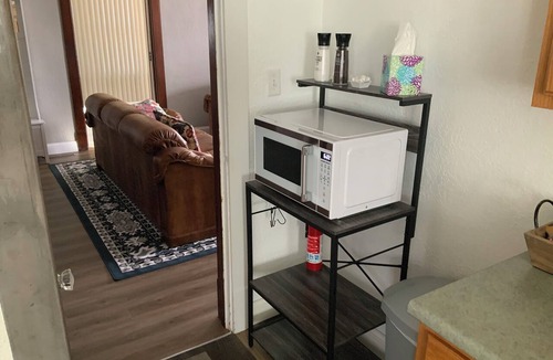 Dubuque Apartment | Charming, 1-bedroom, spacious duplex with sleeper sofa in delightful Dubuque.