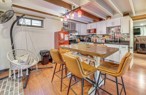 Seattle Metro Area House | Charming 1-bedroom unit in tranquil Burien with WiFi, AC, private yard