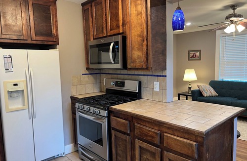 Highlands - Perkins Apartment | Charming 1-bedroom apartment near LSU in wonderful Baton Rouge!