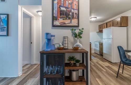 Cedar Falls Apartment | Charming 1-bedroom apartment in historic downtown Cedar Falls with AC.