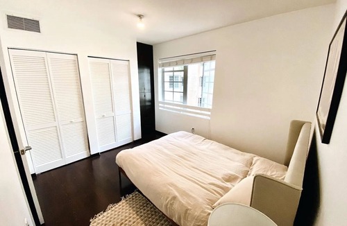 City Center Apartment | Charming 1-bedroom apartment in lovely Miami Beach with fitness room, AC