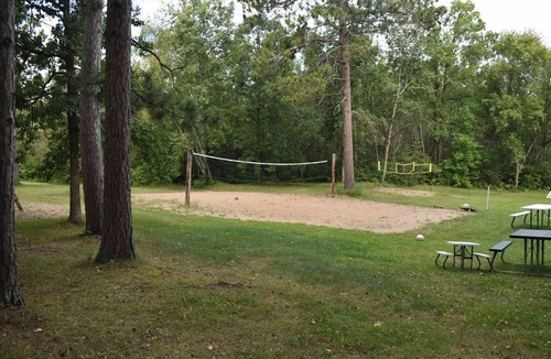Park Rapids Cabin | Charming 1-bedroom cabin in wonderful Park Rapids with AC & WIFI. includes Dock.