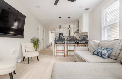 Roselle Park Apartment | Charming 1-bedroom apartment with WiFi, AC in fantastic Roselle Park