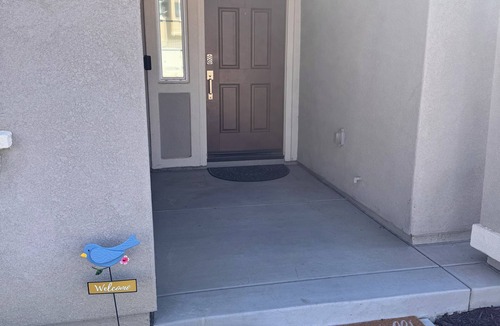 Hemet Villa | Charming 1-bedroom villa in Hemet with AC attached to main home casita.