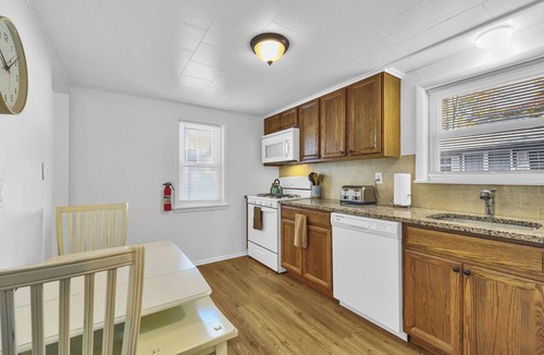 Scotch Plains Apartment | Charming 1-BR 1st Flr apt in Scotch Plains - Full Kitchen on a quiet cul-de-sac