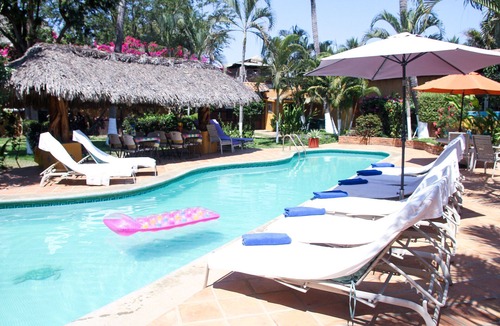 Brisas de Zicatela Apartment | Charming 1 BR Apartment w/terrace, ionization pool system,1min walk to beach