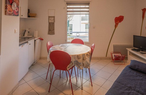 Les Sables d'Olonne Apartment | *Charming 1-Bedroom Apartment Near Beach & Town Center in Les Sables-d'Olonne*