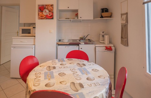 Les Sables d'Olonne Apartment | *Charming 1-Bedroom Apartment Near Beach & Town Center in Les Sables-d'Olonne*