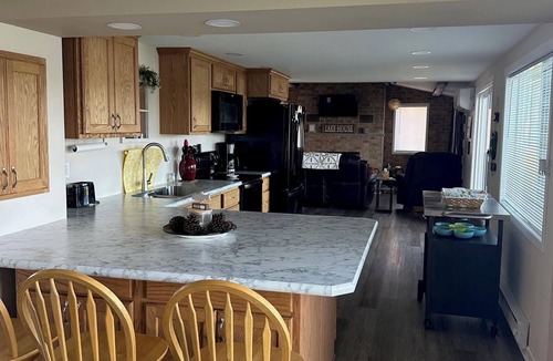 Holcombe House | Charming 1-level, 2-Bedroom Lakeside Retreat on Lake Holcombe