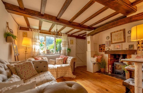 Eccleshall House | Charming 17th Cent Secluded Country Cottage+Garden - Pass the Keys