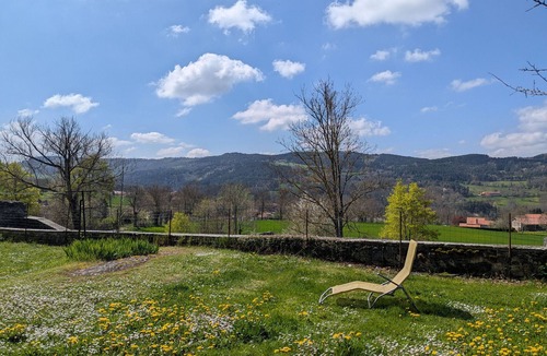 Arsac-en-Velay Cottage | Charming 18th Century Mansion with Garden & Modern Amenities near Puy-en-Velay