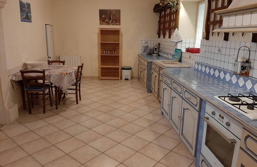 Viville Cottage | Charming 18th Century Gîte with Garden, Fireplace, and Modern Amenities