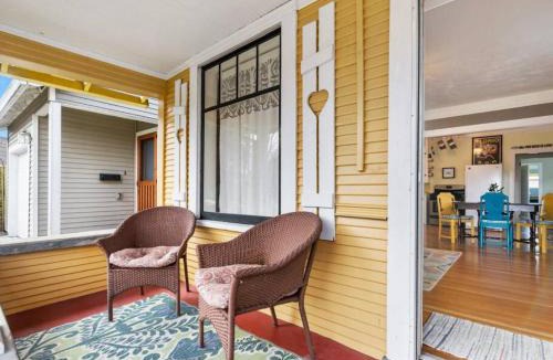 St. Johns House | Charming 1909 St Johns Bungalow