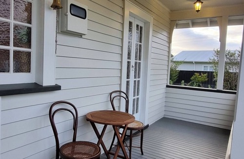 Taumarunui House | Charming 1920's character filled Bungalow! Modern twist. Minutes to town