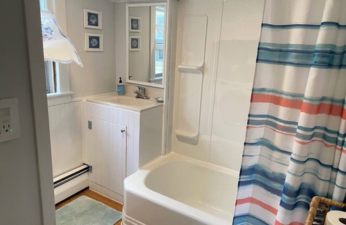 Old Saybrook Cottage | Charming 1920's no frills cottage in peaceful Old Saybrook