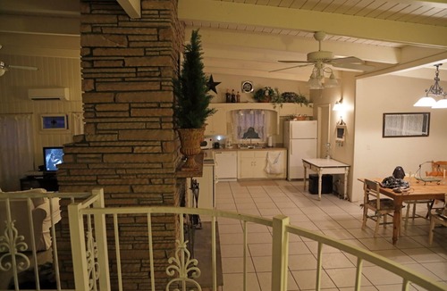 Hernando House | Charming 1960 Lakefront Cottage Stunning Sunsets Covered Boat Dock Pet friendly