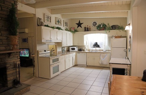 Hernando House | Charming 1960 Lakefront Cottage Stunning Sunsets Covered Boat Dock Pet friendly