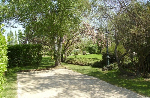 La Saucelle Cottage | Charming 19th-Century Retreat with Spacious Park, Yoga, Cozy Fireplace, and Outdoor Adventures