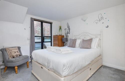 Wimbledon Hotel | Charming 1BD Flat with Garden Wimbledon Village