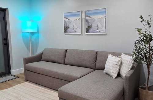 Victoria Park Apartment | Charming 1BR apartment in the luscious landscape of Victoria Park, FTL.