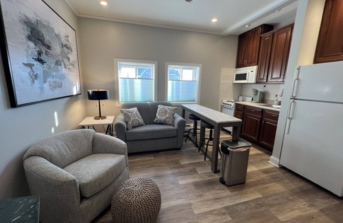 Manitowoc Condo | Charming 1BR Historic Condo, Walkable to Downtown Manitowoc