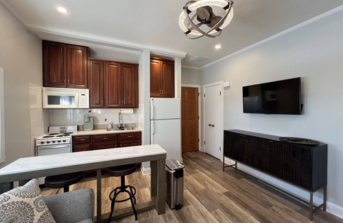 Manitowoc Condo | Charming 1BR Historic Condo, Walkable to Downtown Manitowoc