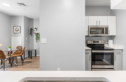 Everett Apartment | Charming 1BR Near Encore 2z43