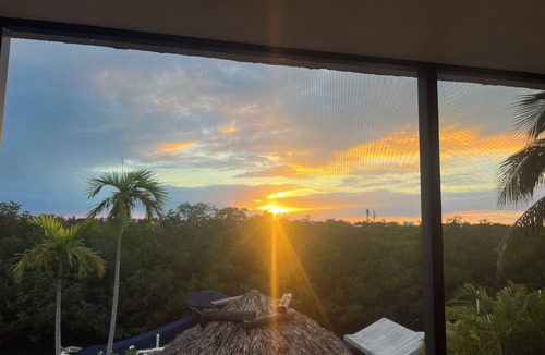 Lower Matecumbe Beach House | Charming 2/2 in Islamorada - Private Access to White Marlin Beach