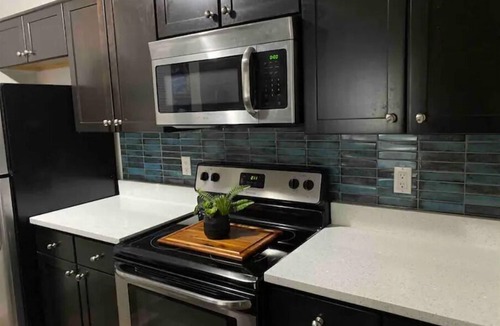 Palm Harbor House | Charming 2/2 Townhome: Private Etrnce, patio, pool