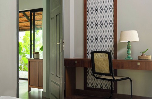 Neyyattinkara House | Charming 2-BR farmhouse with AC, WiFi in Thiruvananthapuram. One with Nature
